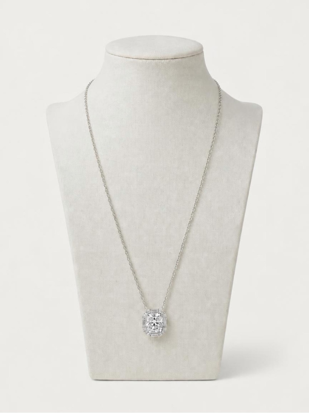 NWT 18K White Gold Plated 3CT Moissanite Halo Pendant Necklace | GRA Certified